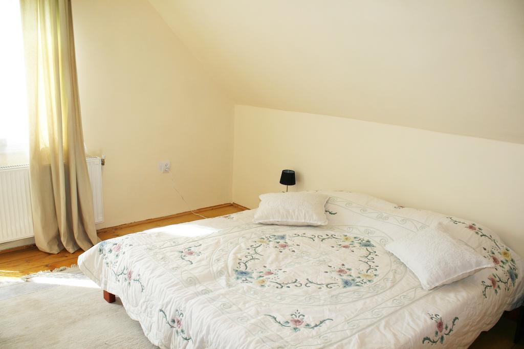 Casa Fortyogo Tîrgu Secuiesc Habitación foto